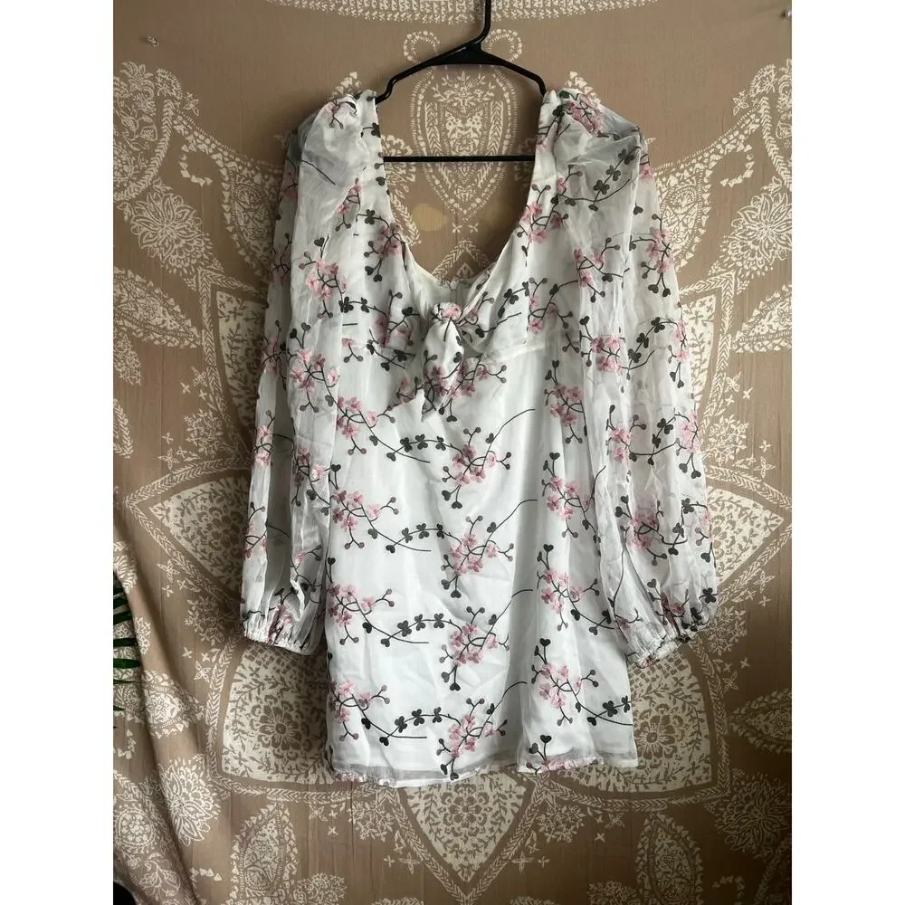 Stone Cold Fox BARDOT Mini DRESS in White Floral - Picture 3 of 10